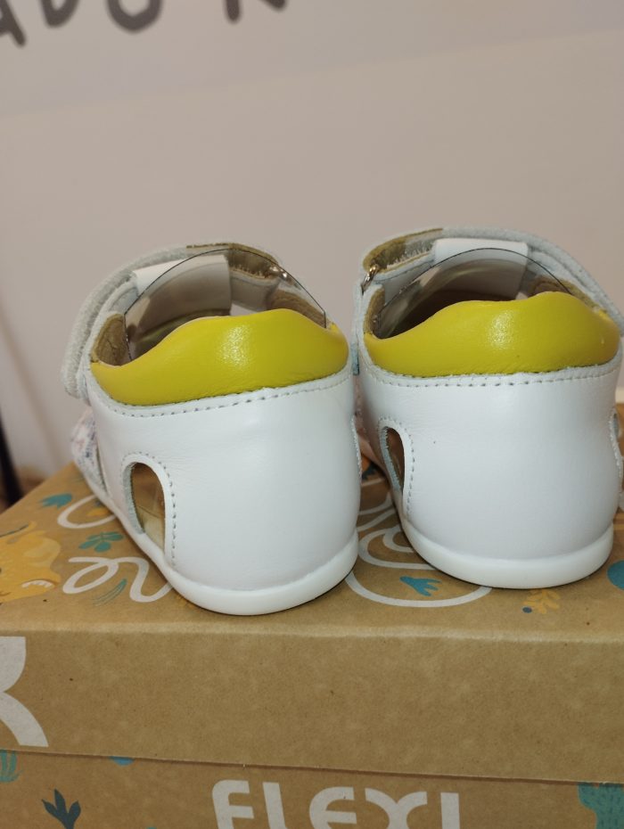 Calzado barefoot Sandalia Flexi Nens 240 Salvaje Sandy Blanco Amarillo - Imagen 4