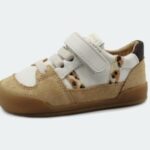 Deportivas Respetuosas Blanditos by Crio’s NEPAL Print26