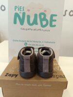 Botas Respetuosas ZapyFlex Modelo AK310260 Bolonia Gris-Gris Perla - Imagen 2