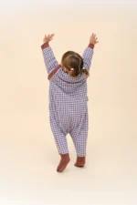 PIJAMA MANTA CON MANGAS Y CALCETINES ANTIDESLIZANTES-TOG 2.5-VICKY BROW&BLUE - Imagen 2