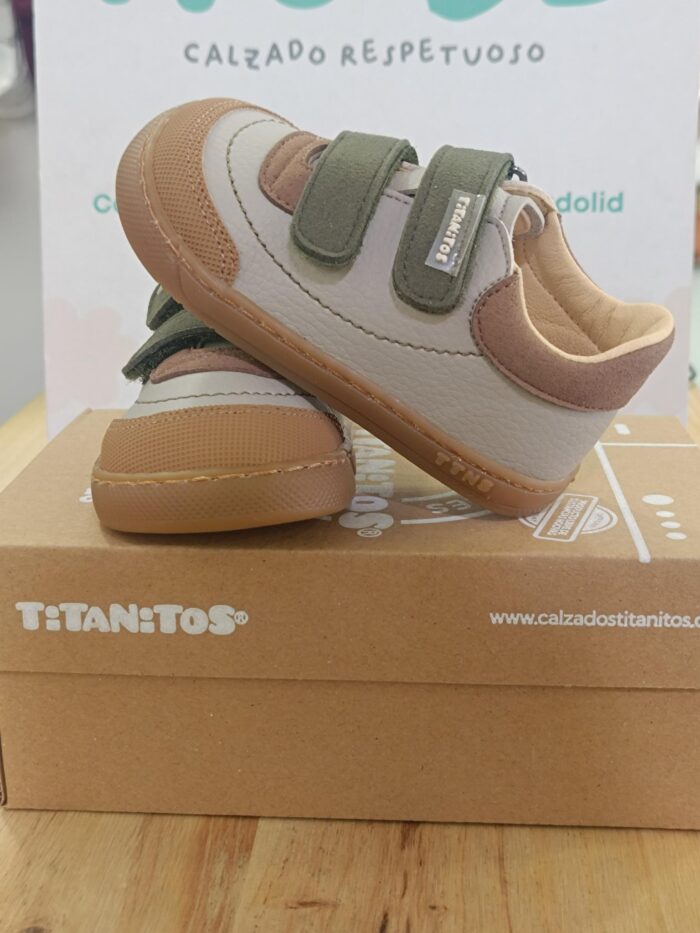 Deportivo barefoot piel lavableTitanitos L600 Calpe Kaki - Imagen 3