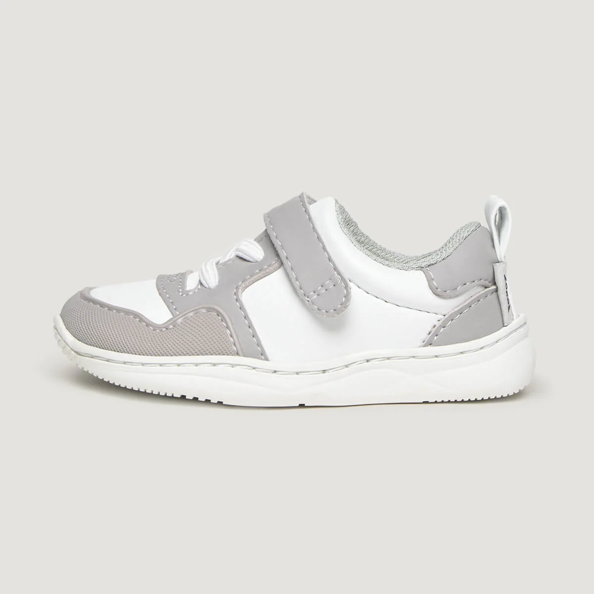 1-Lateral-Olocau-Feroz-y-Microfibra-Nobuck-Blanco-Gris Deportiva Olocau Feroz Gris - Imagen 1