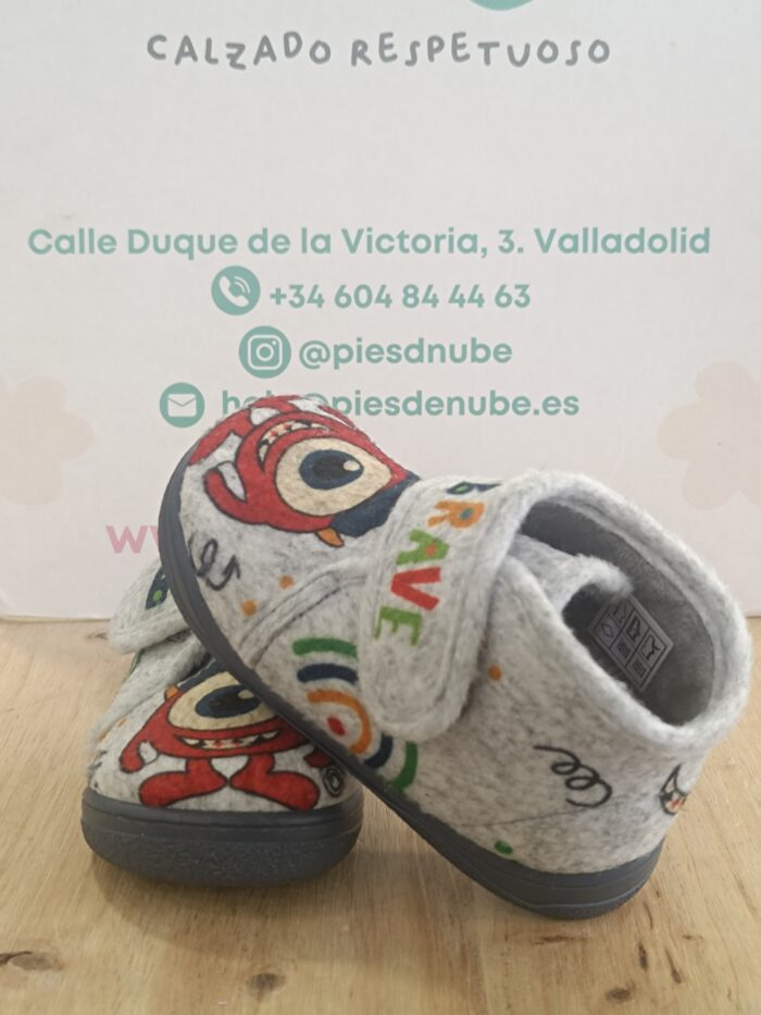 Zapatillas Casa Zapy Mostruo Gris - Imagen 2